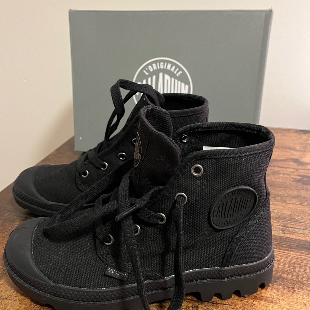 Palladium Women's Pampa Hi Canvas Boots in Black, Size 6.5 - Picture 5 of 6